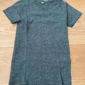 Athleta Momentum Short Sleeve T-Shirt